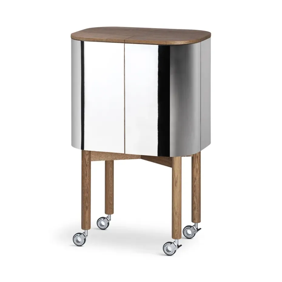 Loud baarikaappi pyörillä, Savutammi