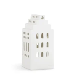 Urbania kynttilätalo, Herregård